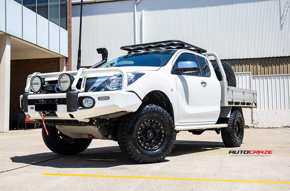 MAZDA BT 50 D LOCKER BLACK